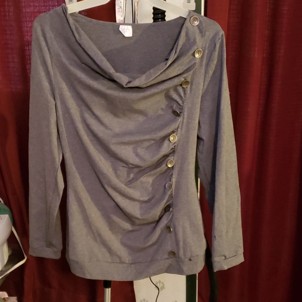 Gray long sleeve top